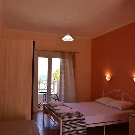 Hotel George And Dina Sea View *